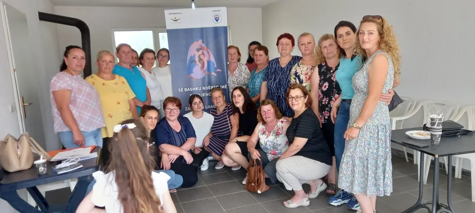 Vazhdon cikli i trajnimeve për fuqizim social në fshatin Shalë të komunës së Lipjanit
